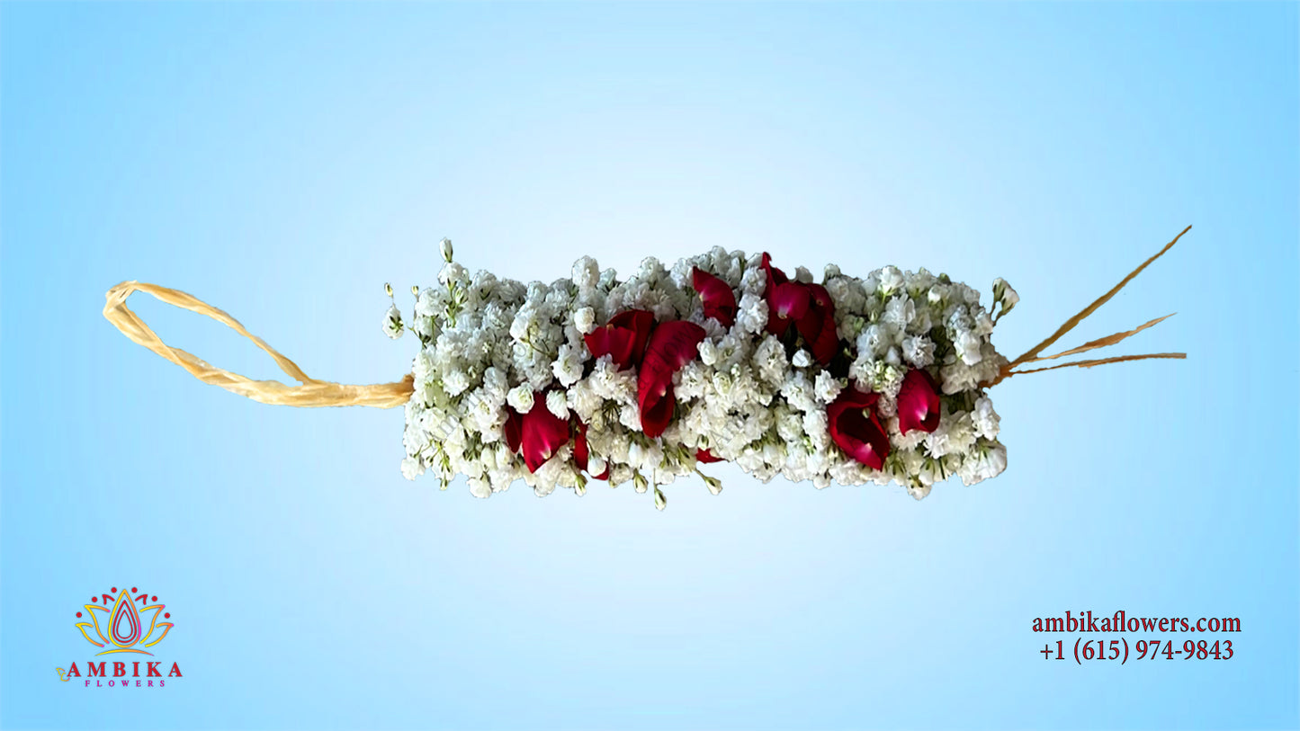 Veni - Rose Petals with Baby Breath  - V005